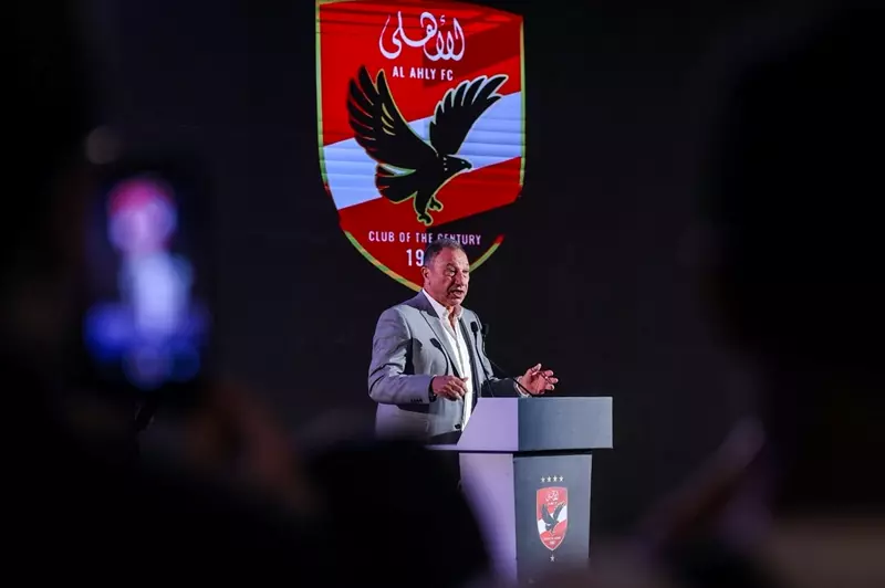 الخطيب يعبّر عن امتنانه للجمهور ويكشف مصادر تمويل الأهلي