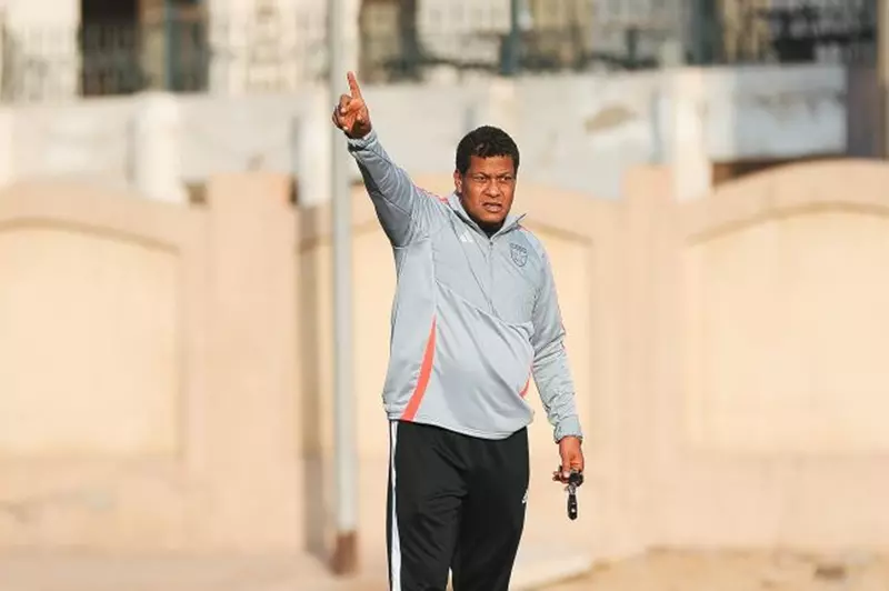 جلسة مرتقبة بين علاء عبد العال وغزل المحلة قبل انطلاق المهمة القادمة – مصادر ليلا كورة تكشف التفاصيل